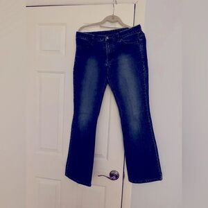 J crew light blue jeans
Length 38
Waist 30